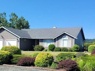 277 Scotland Dr, Camano Island, WA 98282