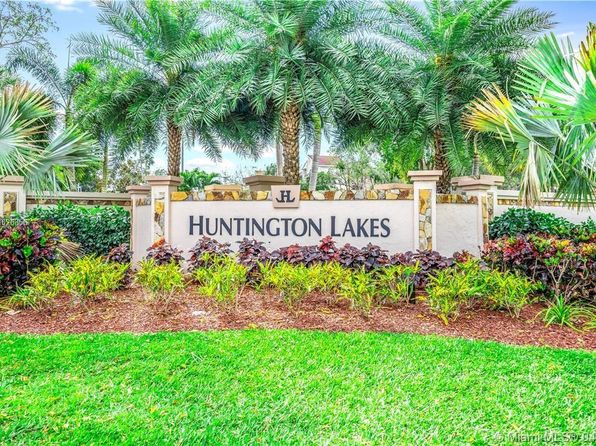 55 Gated Community Delray Beach Real Estate 16 Homes For Sale Zillow