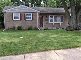 6333 Dunham Rd, Downers Grove, IL 60516