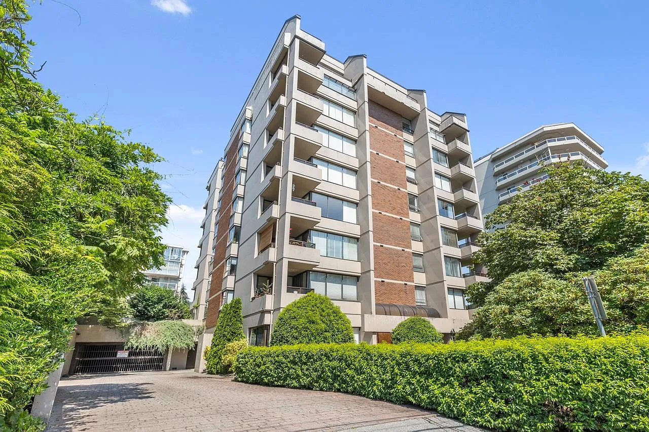 2 bed, 755 sqft, $3,250 — Photo 1