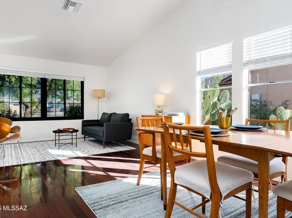 9265 N Hampshire Dr, Tucson, AZ 85742