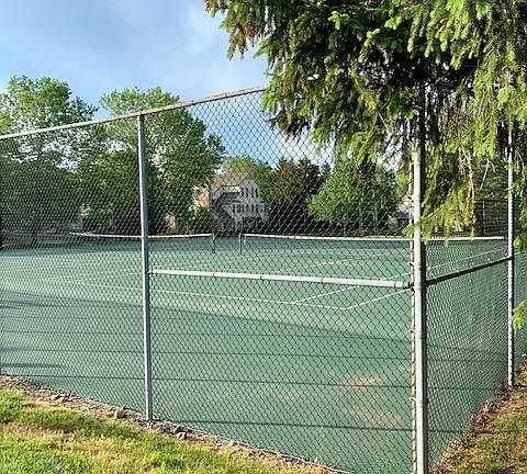 Landlord pays condo fee, tenants can enjoy tennis courts, pool, and maintenance free living!