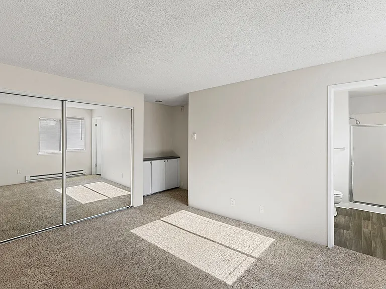 Waterbrook Loft and Apartments — Photo 15