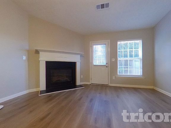3rd image of 110 Slate Dr