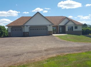 1070 170th St, Hammond, WI 54015