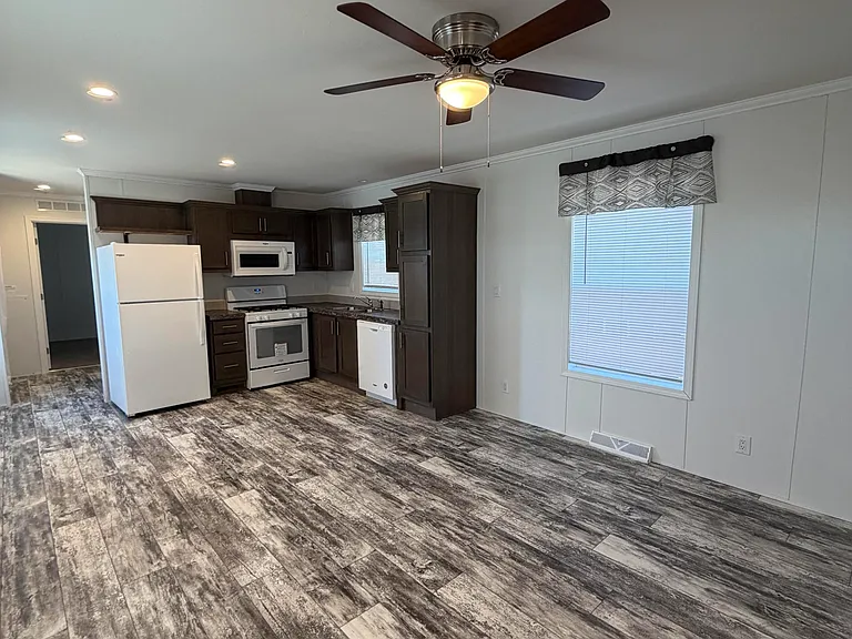 5425 Valley Dr #67 — Photo 5