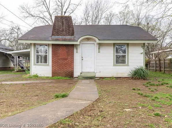 706 E Short Mountain St, Paris, AR 72855