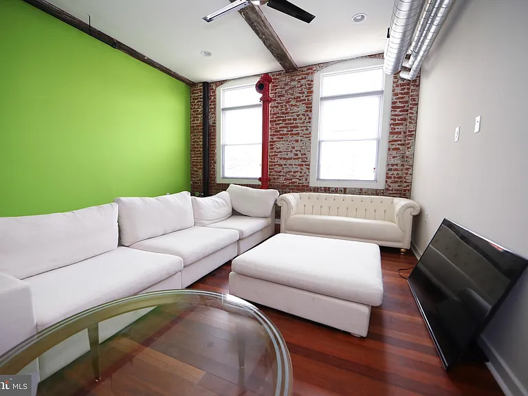 3450 J St #113 — Photo 3