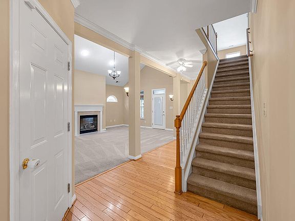 4th image of 337 Silver Creek Way
