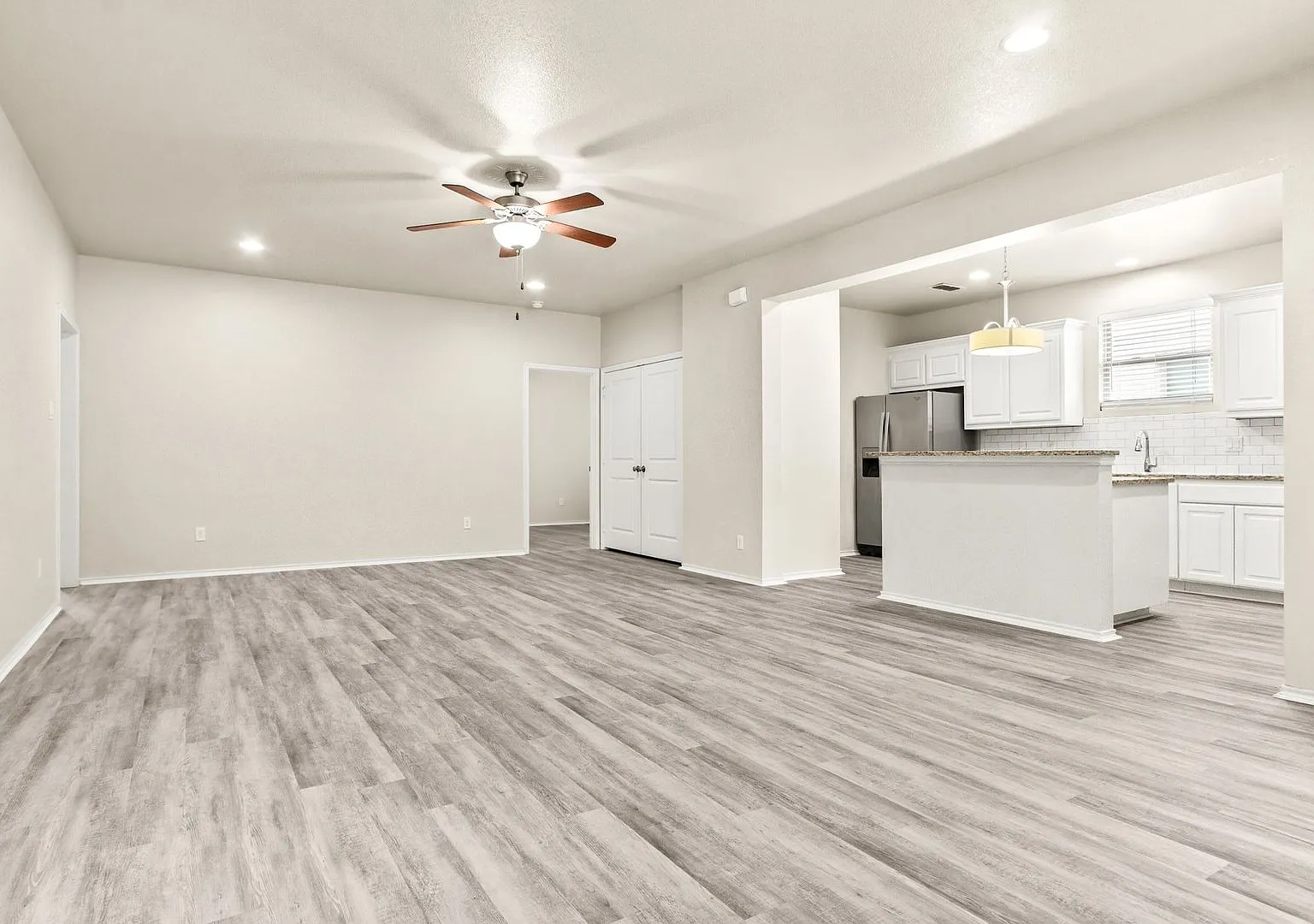 2705 McCart — Photo 4