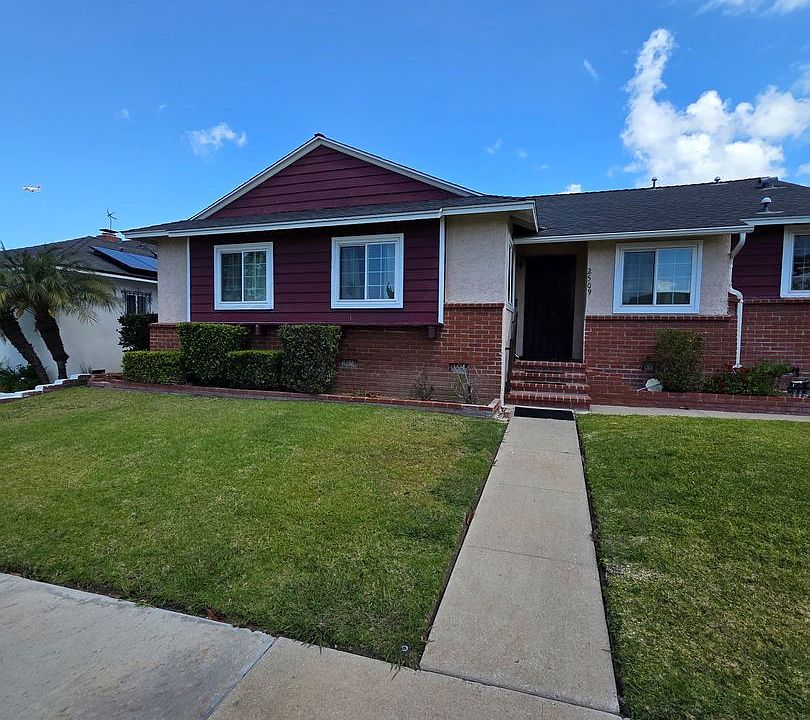 1st image of 2509 W 109th St