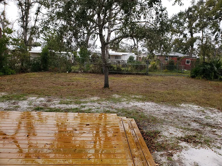 117 N Claire Dr — Photo 13