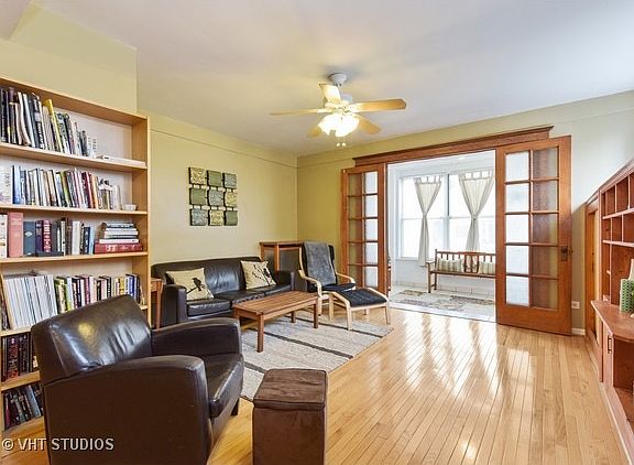 3rd image of 6121 S Woodlawn Ave #1