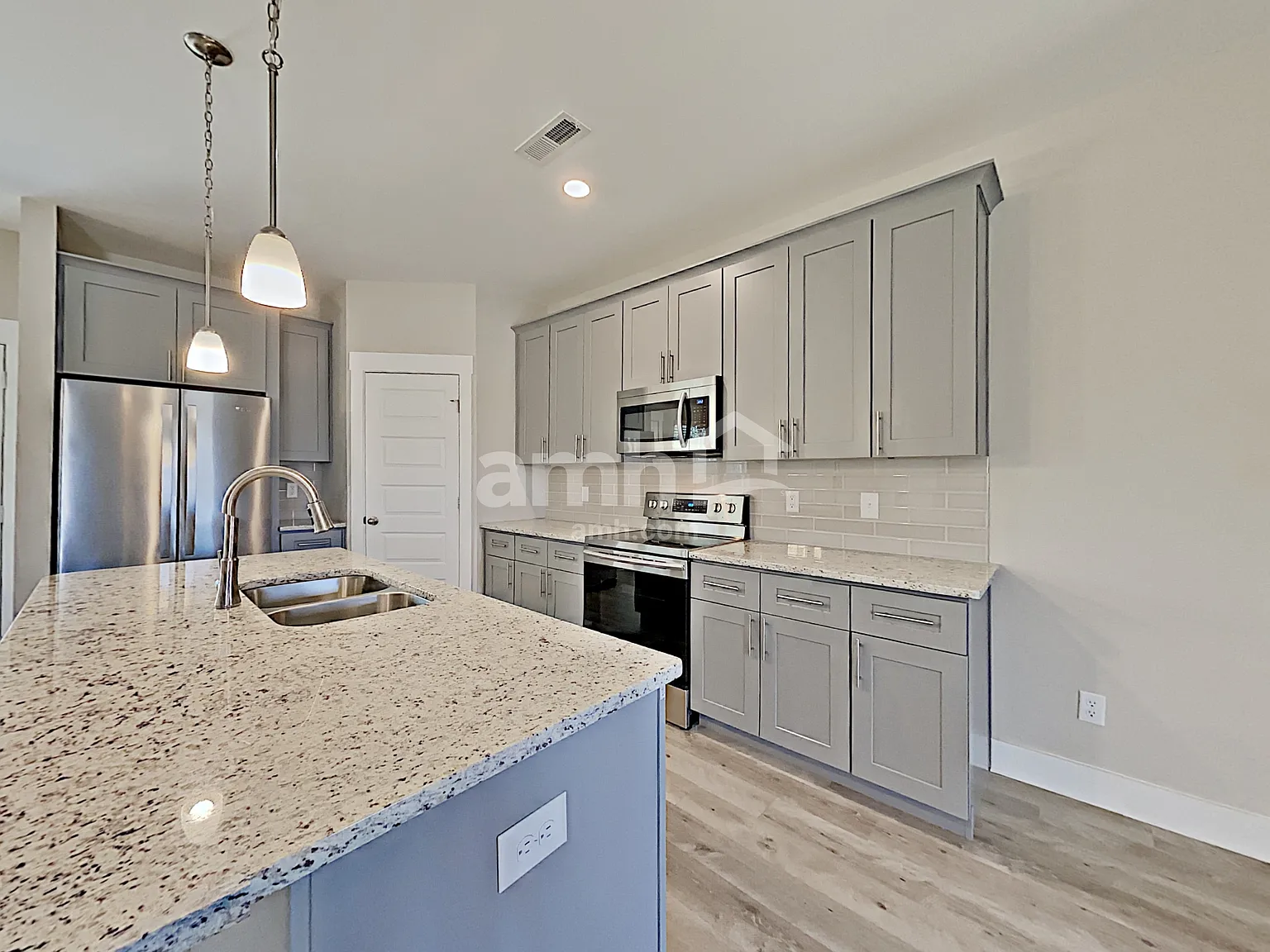 4 bed, 2.5 bath, 1783 sqft, $2,525 — Photo 4