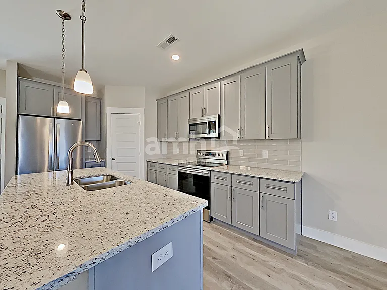 314 Charity Ln — Photo 4