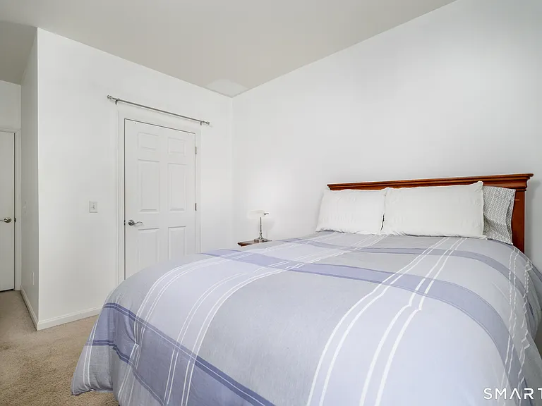 850 E Main St #412 — Photo 13
