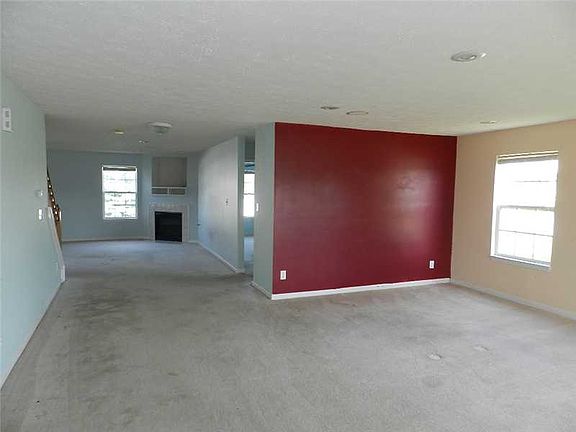 4th image of 2314 Foxtail Dr