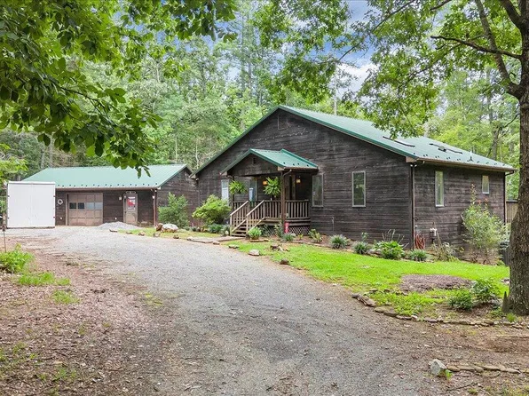 614 Sweetbriar Ln, Boones Mill, VA 24065