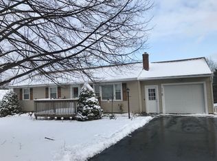 942 Bunker Hill Dr, Macedon, NY 14502