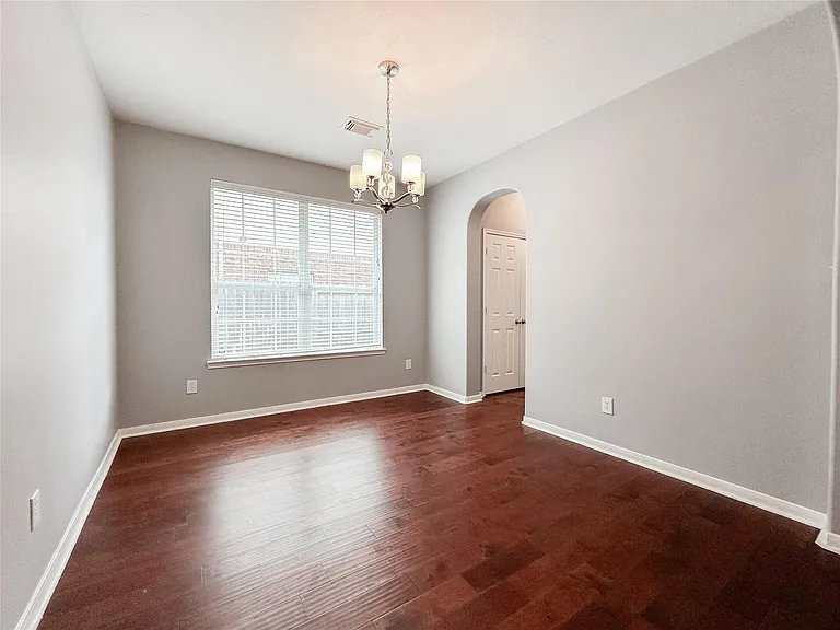 6810 Summer Bridge Ln — Photo 3