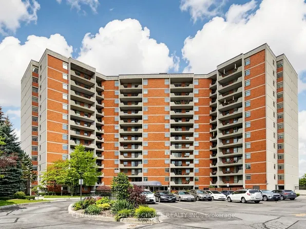 7811 Yonge St #310, Markham, ON L3T 4S3