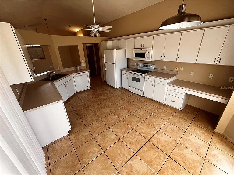 7241 Mauna Loa Blvd — Photo 7