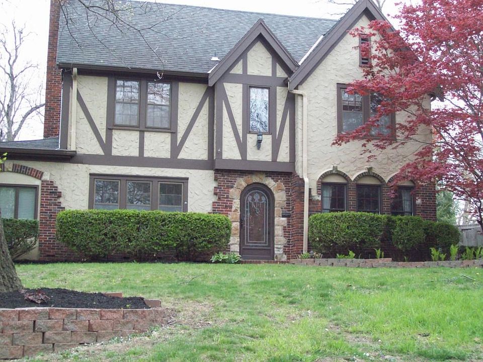 #8 Elmwood Road