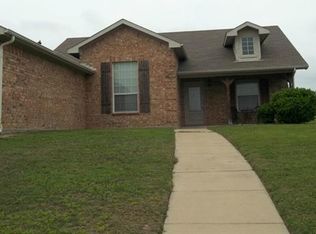 6410 Fox Run Dr, Midlothian, TX 76065