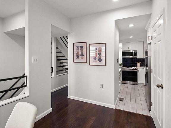 5th image of 4520 W Pine Blvd APT 3