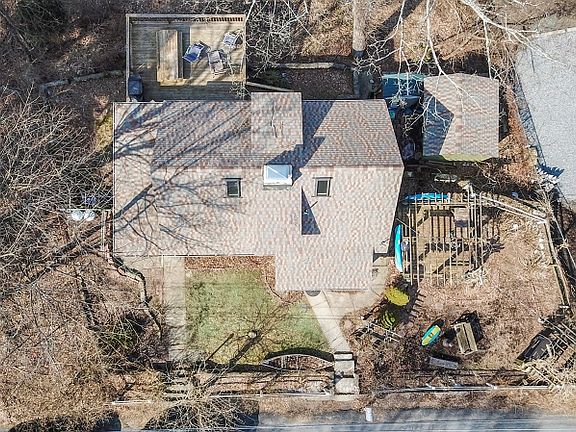 3rd image of 123 Cedar Dr