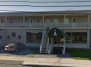 800 S 4th St APT 3, Chambersburg, PA