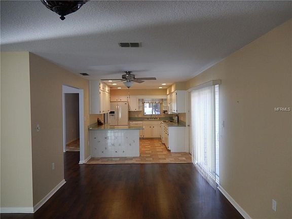 4th image of 523 Villa Vista Blvd