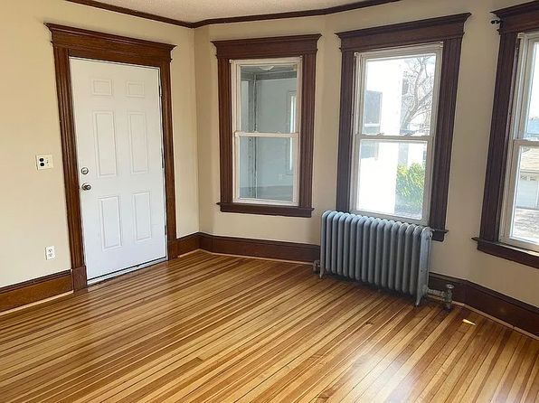 15 Broadview Pl #2, Windsor, CT 06095