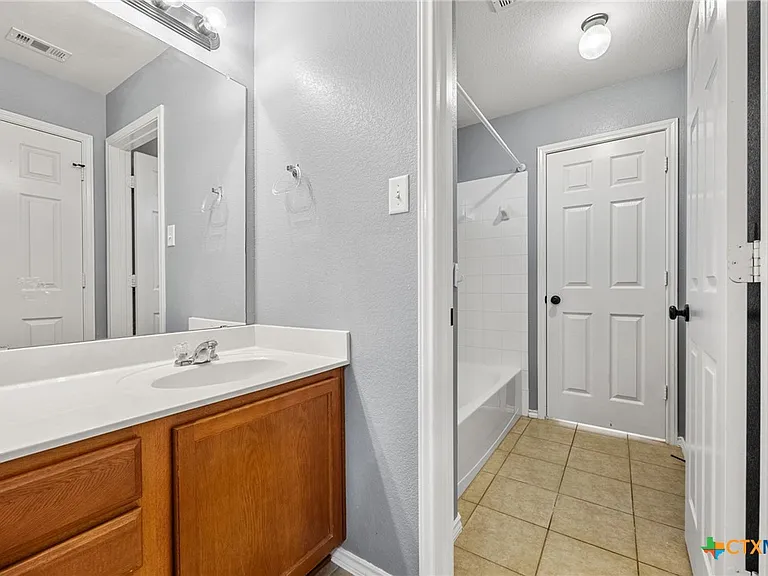 5101 Birmingham Cir — Photo 31