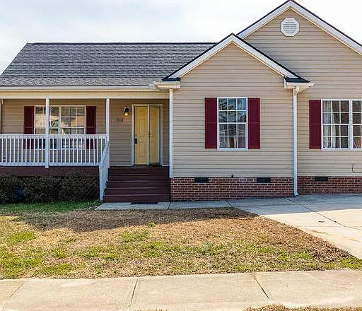 3 bed, 1224 sqft, $3,500 — Photo 3