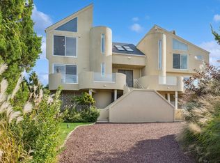 521 Dune Rd, Westhampton Beach, NY 11978