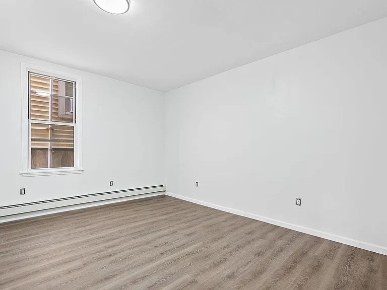 169 1/2 Prospect Ave #1 — Photo 13