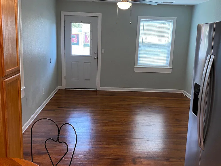 1309 Arthur Ave — Photo 2