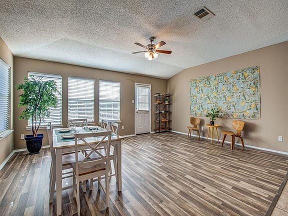 5th image of 612 Jewelflower Dr