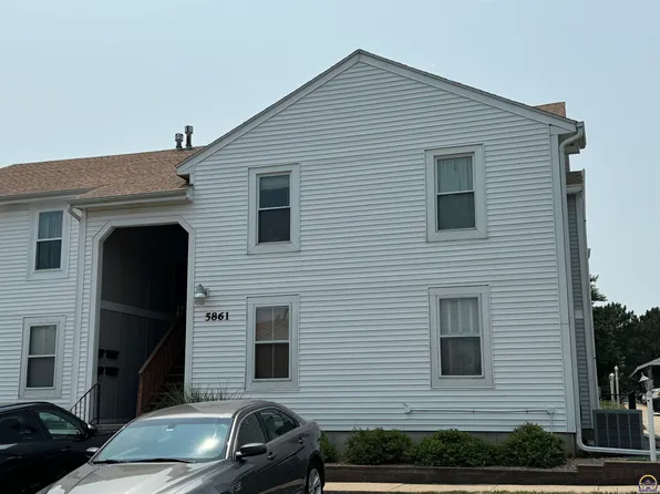 5861 SW 22nd Ter APT 4, Topeka, KS 66614