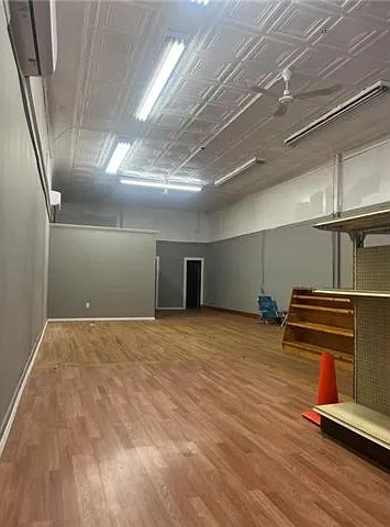 Studio, $4,000 — Photo 4