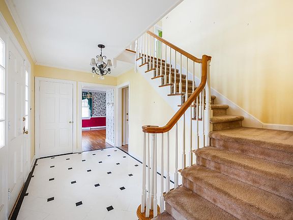 4th image of 960 Rothowood Rd