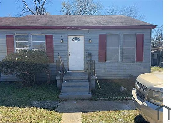 1st image of 3119 W Maple St