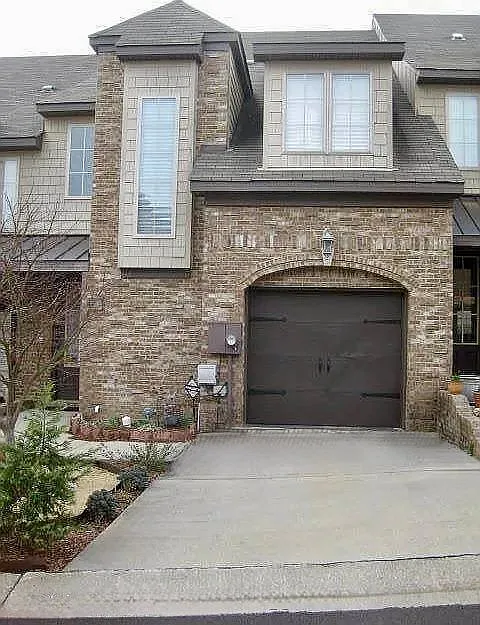 667 Flag Cir #MAIN