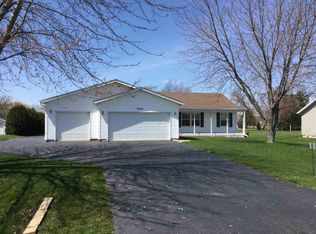 6834 N Friday Rd, Byron, IL 61010