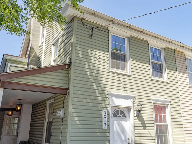 303 E Main St — Photo 2