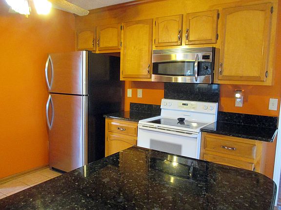4th image of 4444 Huntington Dr