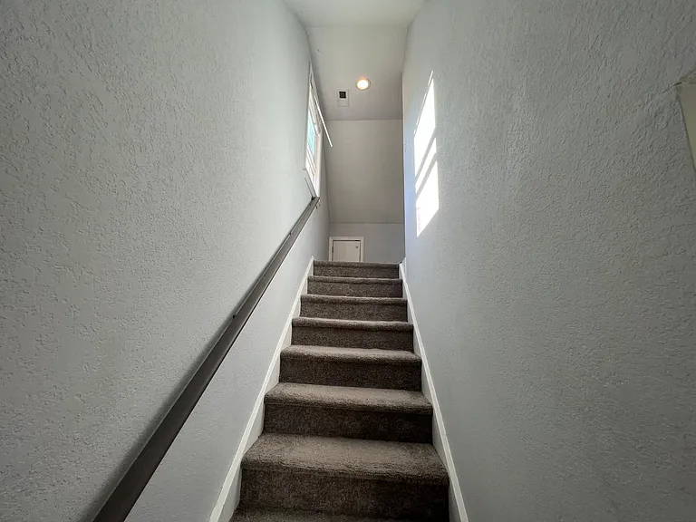 3205 Brighton St — Photo 17
