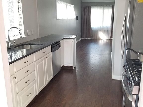 4th image of 908 Bennaville Ave