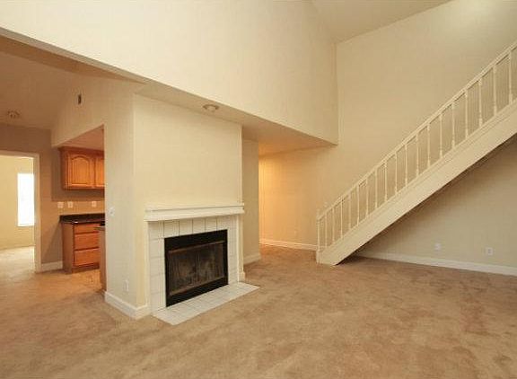 3rd image of 2581 Alveswood Cir